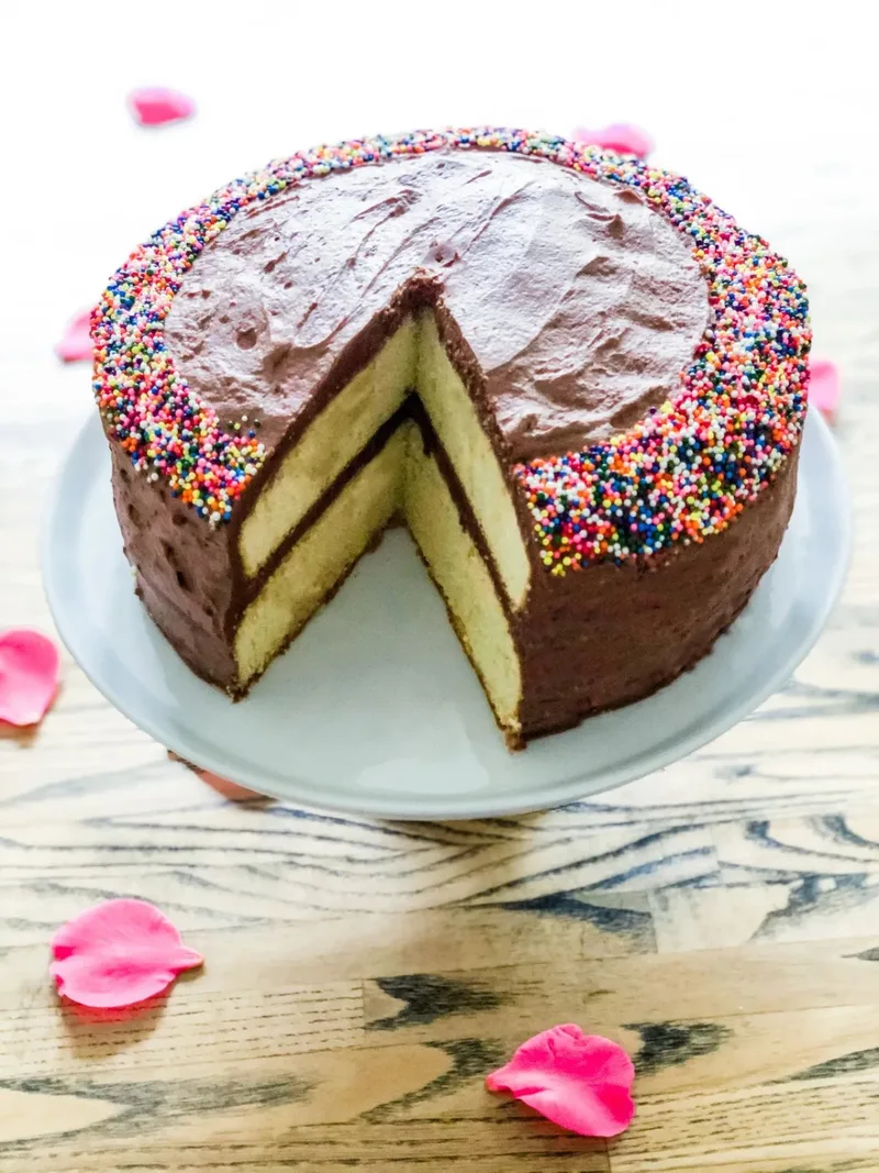 Vanilla Cake with Chocolate Ganache photo